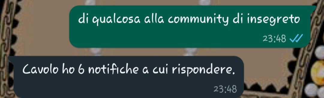 @introversob vi vuole dire che deve rispondere a 6 notifiche 