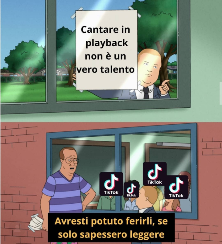 Mi si sta scaricando il telefono e chissà dove sta il mio caricabatterie. Forse dovrei veramente prendere in considerazione di dormire un po'