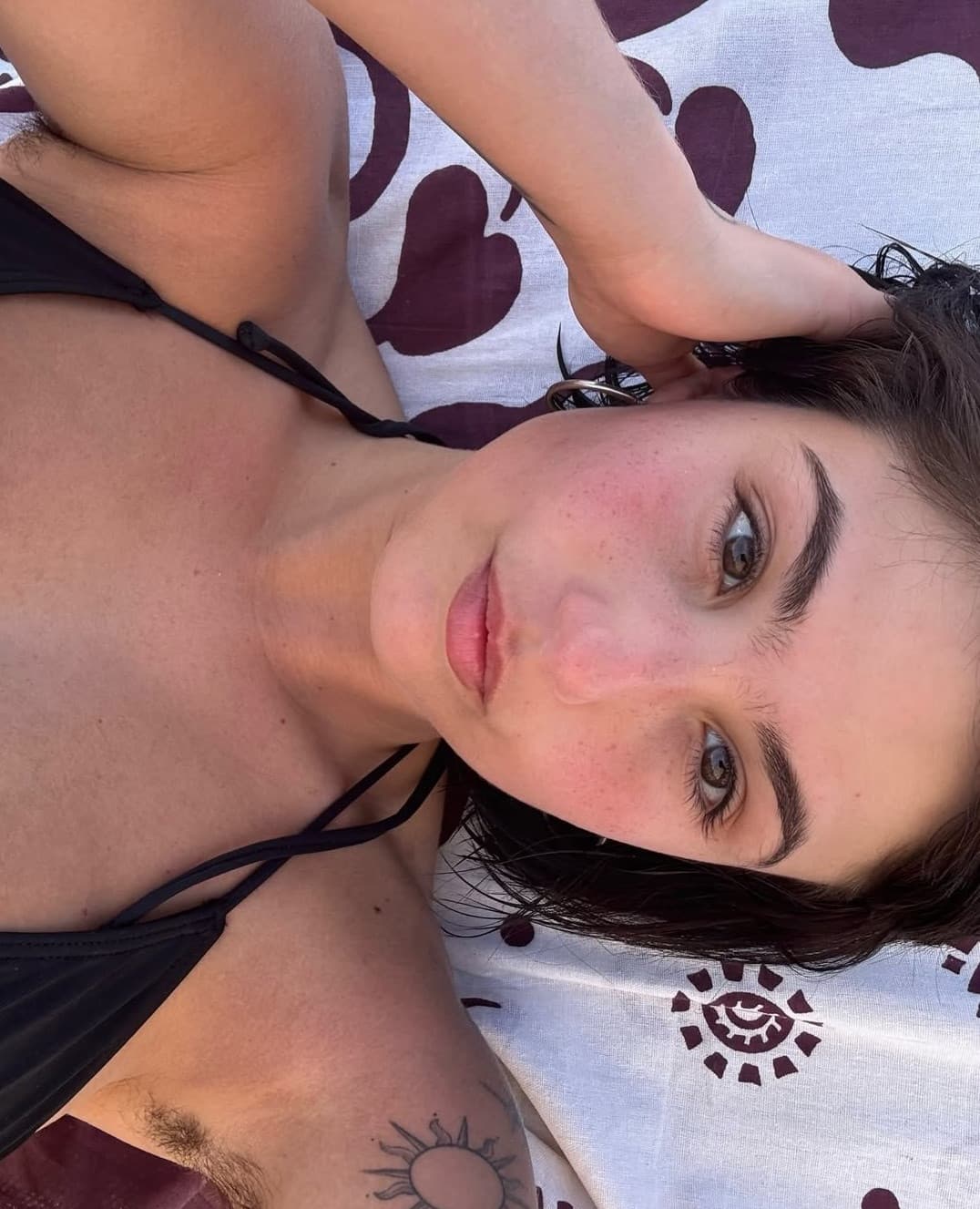 E se x ogni dislike pubblicassi di nuovo Giorgia Soleri allora cosa