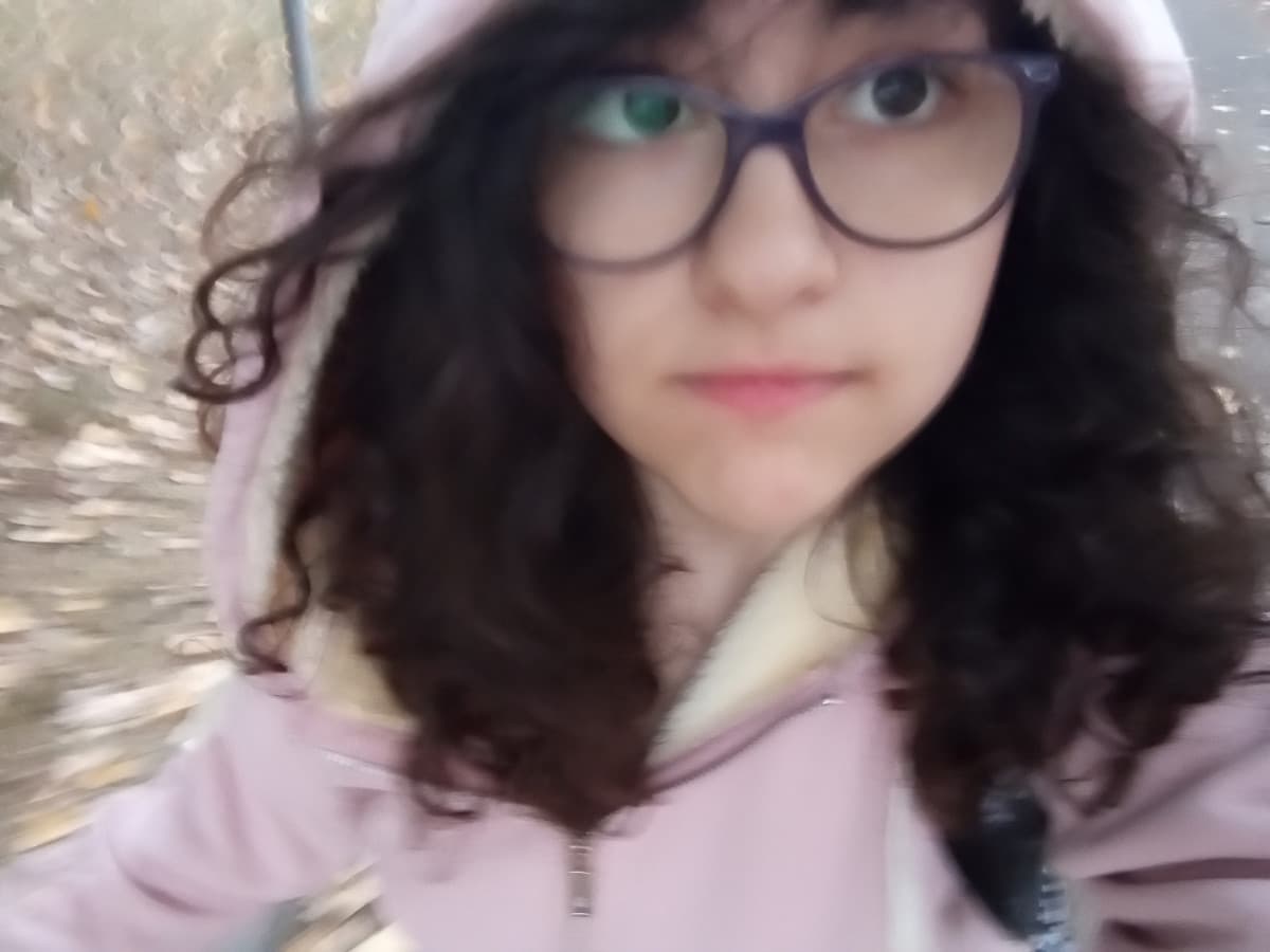 Porca troia i dolori da ciclo mi stanno sfondando voglio piangere fortissimo