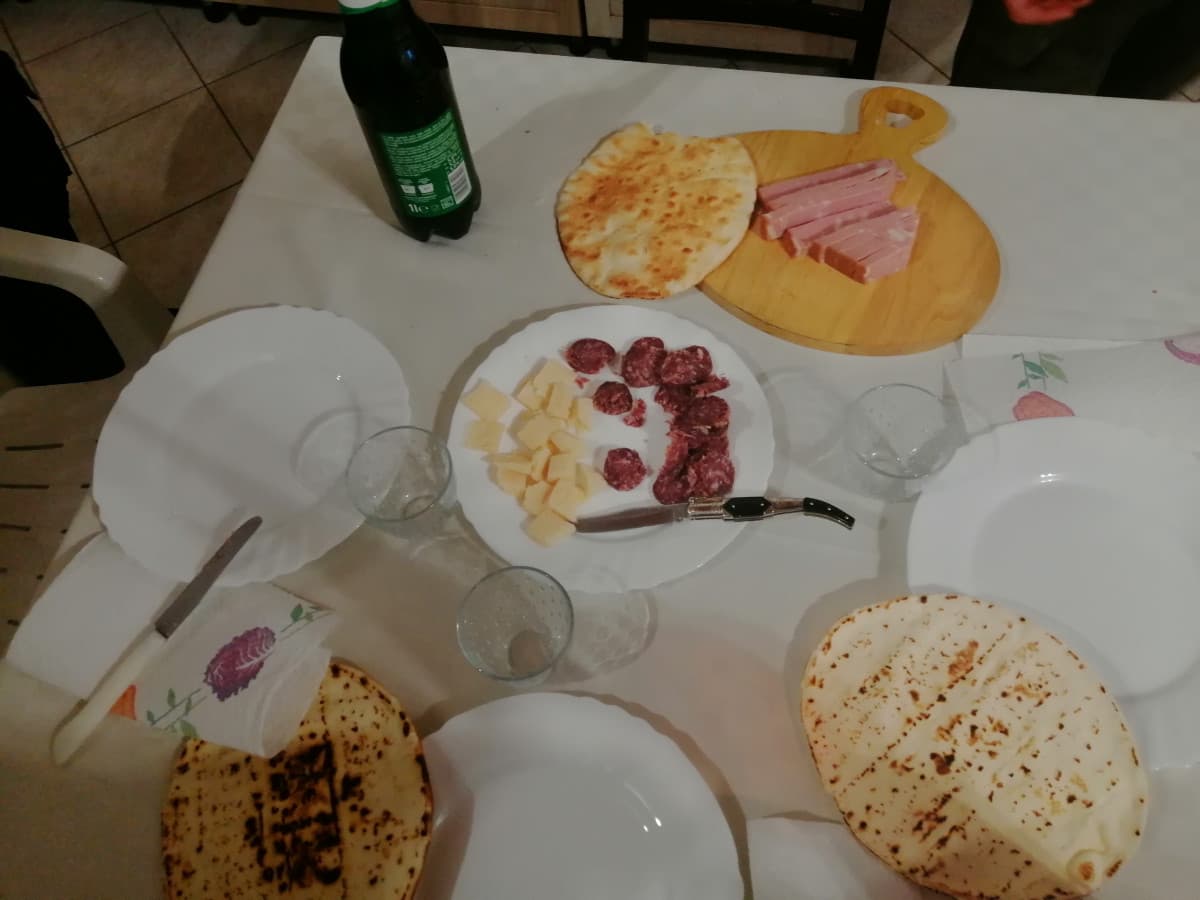 Che pallosi, ogni volta che succede qualcosa del genere insegreto diventa la lotta dei sessi. Una pesantezza assurda mista ragionamenti ridicoli.
