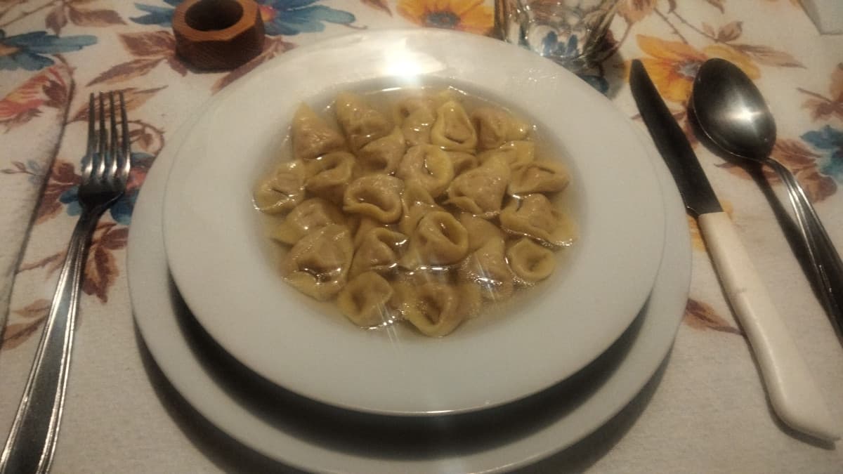 Tortellini in brodo pronti