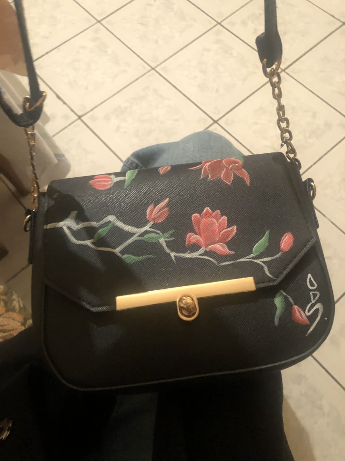 Ho ritrovato questa borsa che ho dipinto io e sono contentissima