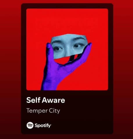 Datevi una calmata su questa canzone.