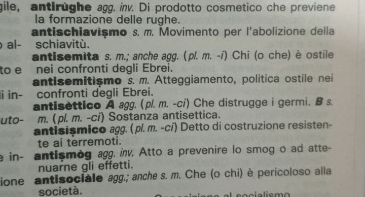 No, "antisemitismo" non significa "contro tutti i popoli semiti".
Se aprireste un dizionario lo sapreste e non fareste figure barbine.