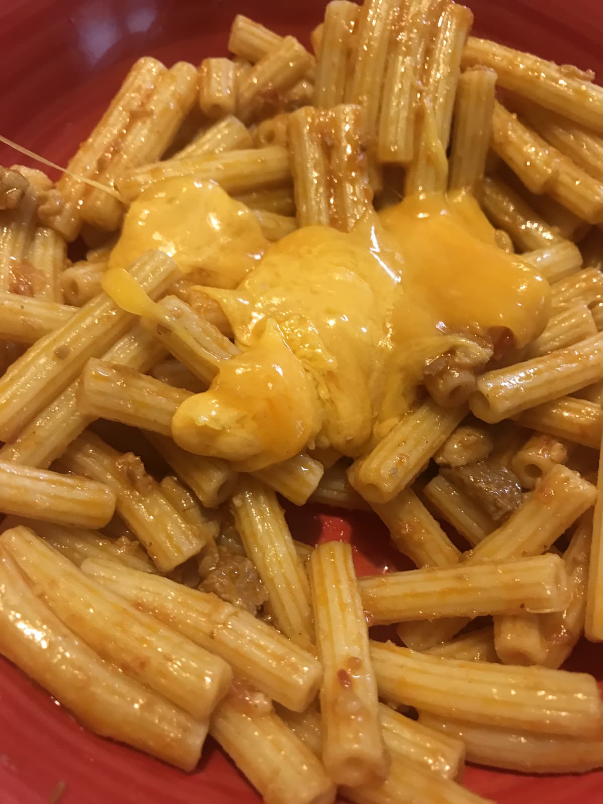Livello chef: mettere il cheddar sopra la matriciana perché CHE SCRIFO CHE FA LA MATRICIANA FA COSÌ SCHIFO CHE NON SO NEANCHE SE SI SCRIVE COSÌ
