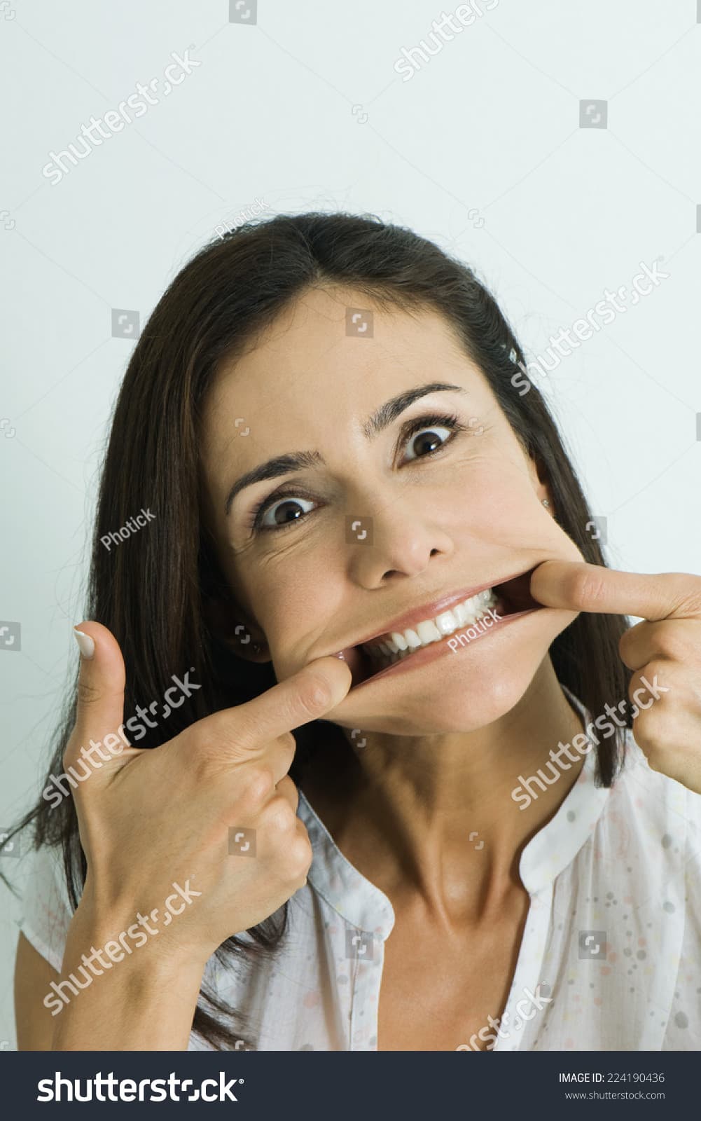 Mi sento decente solo quando faccio così e la bocca rimane più larga per tipo dieci secondi