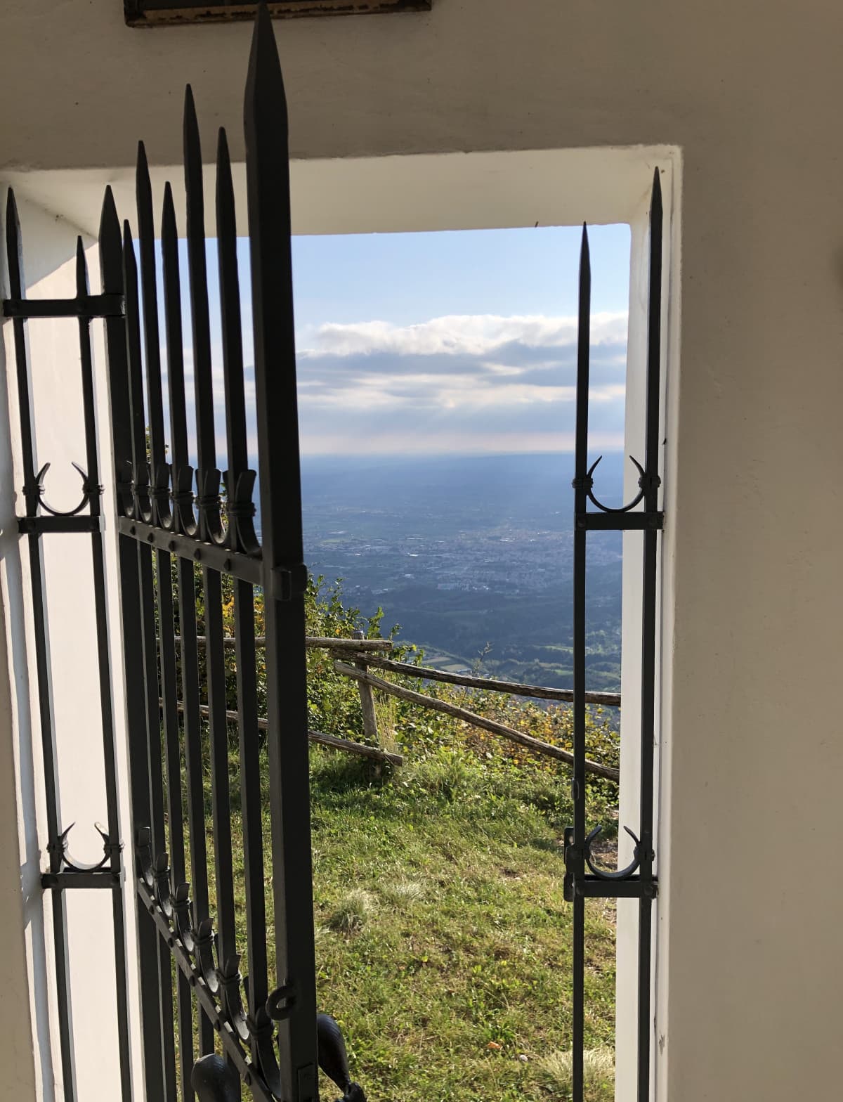 Qualche foto carina di oggi ☀️ Peccato tra poco arriverà l’autunno, le giornate grigie e uggiose, il freddo, i colori spenti, i paesaggi deprimenti