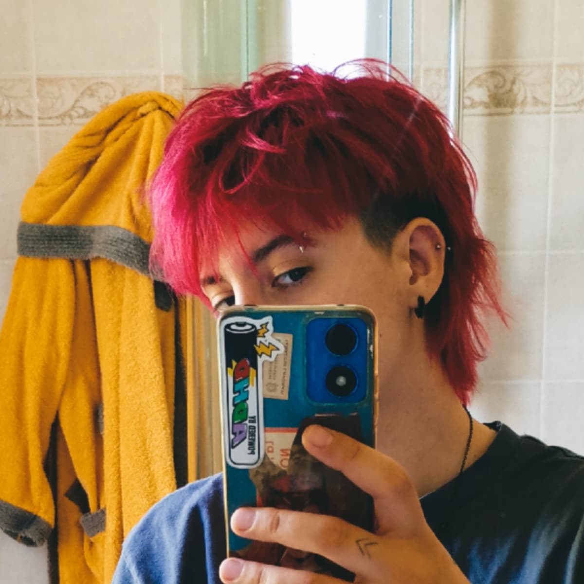 taglio di capelli fatto. Non capisco se mi piacciono o se mi fanno altamente cagare