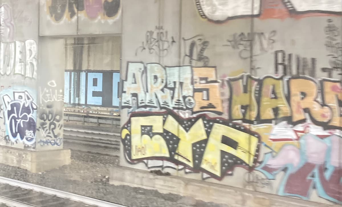 posso dire una cosa ah va bene ok ma pk no cioe solo eprche vabb non mi sembra una cosa cosi grave ma ok alla fine decidi tu
