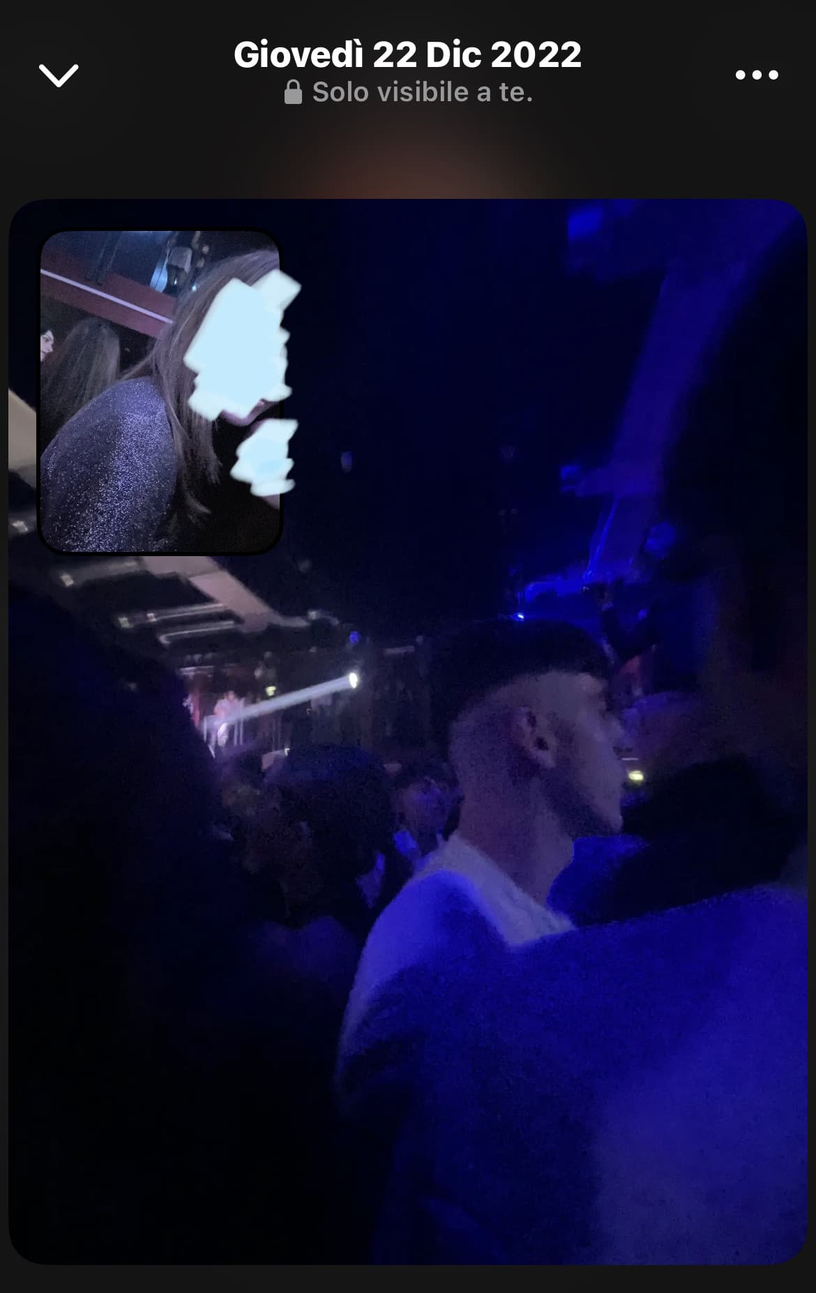 provo un amore e odio per le discoteche. Per il principe però principalmente odio